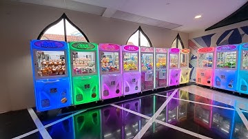 Venice Grand Canal Mall Claw Machine Papubbit Arcade Game Mini Tour Pokemon pt.1