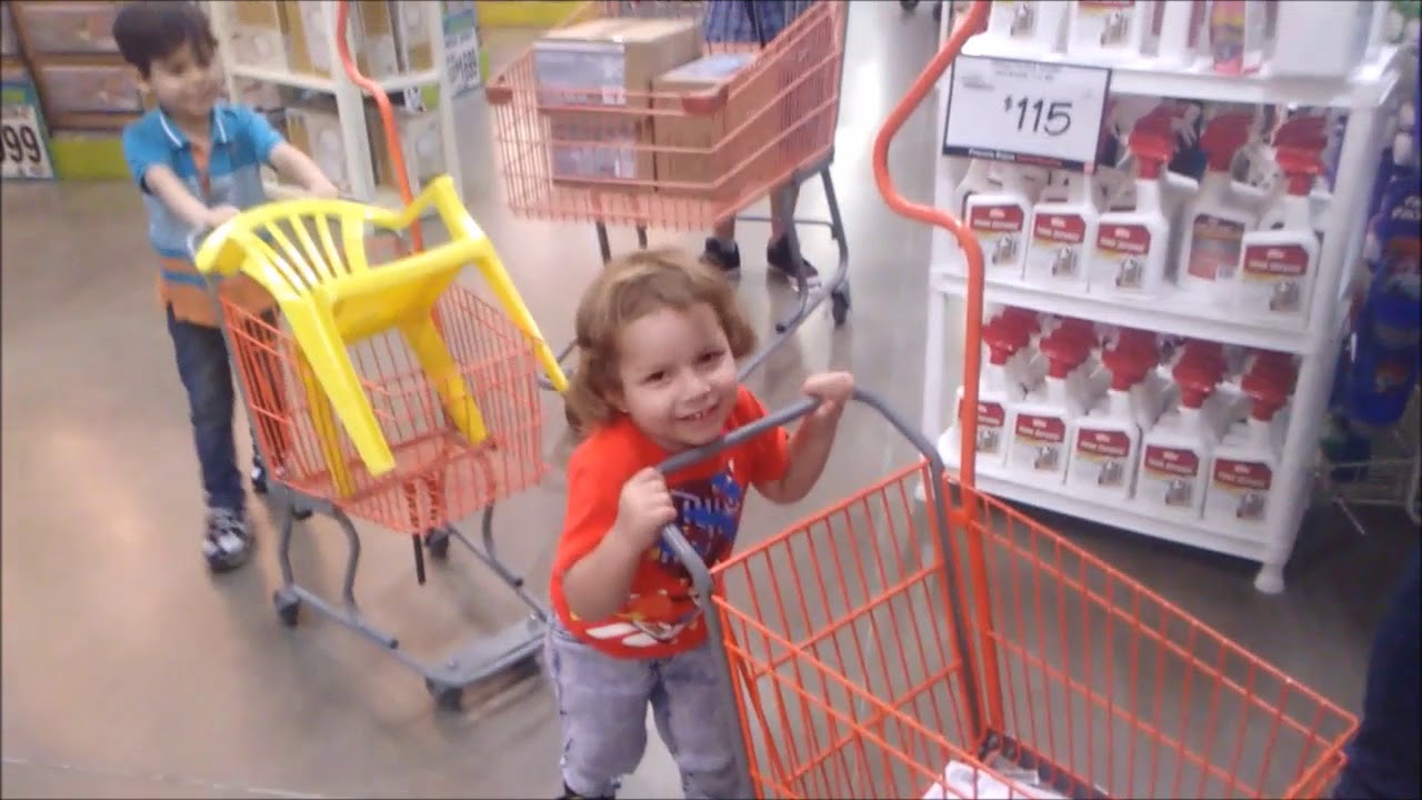 Modificando detalle en la ducha del baño. Instalación de ventiladores