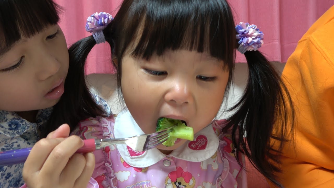 あみだくじでいずちゃんが泣いちゃった！　ブロッコリー食べられるかな？　野菜嫌い克服！　教育　おうちあそび　家族だんらん【まりちゃんいずちゃんチャンネル】