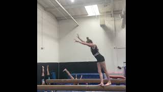 Beam side aerial - split jump (D+B)