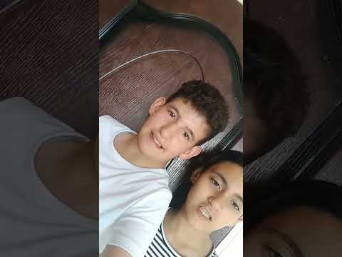 يا ماما بكره الجمعة مافيش مدرسة