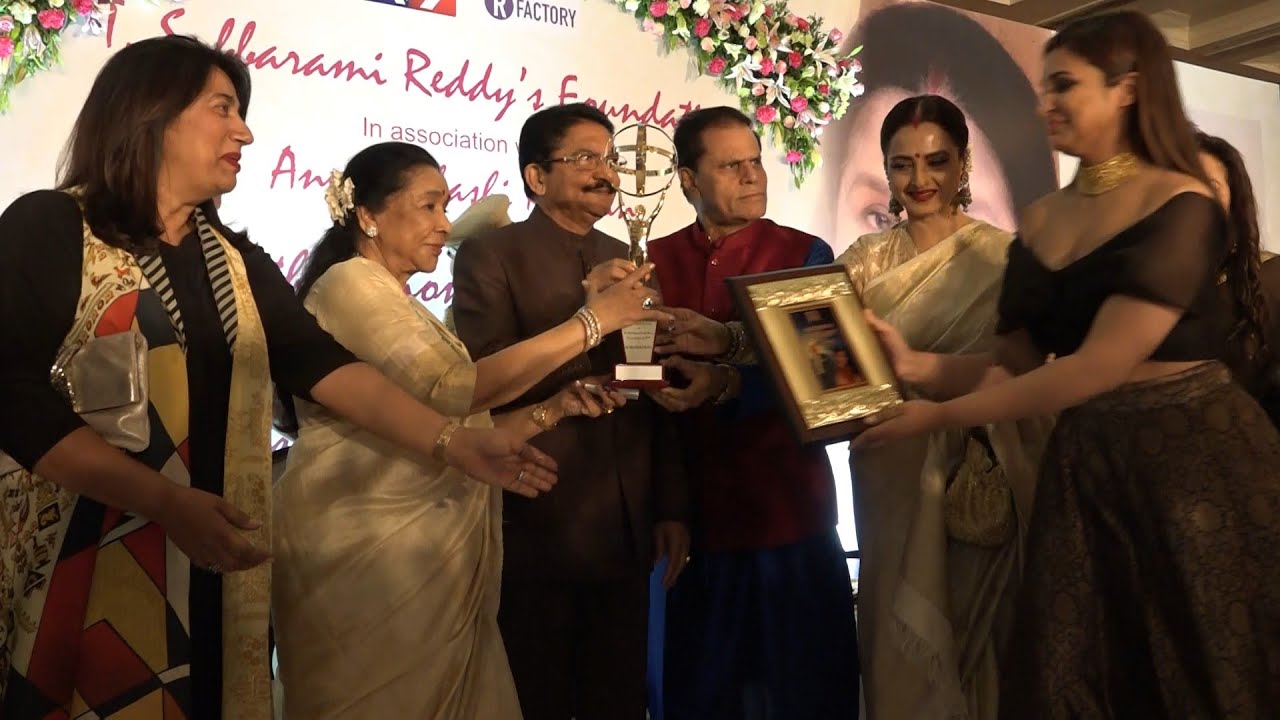    Asha Bhosle Awarded the 5th Yash Chopra Memorial Award