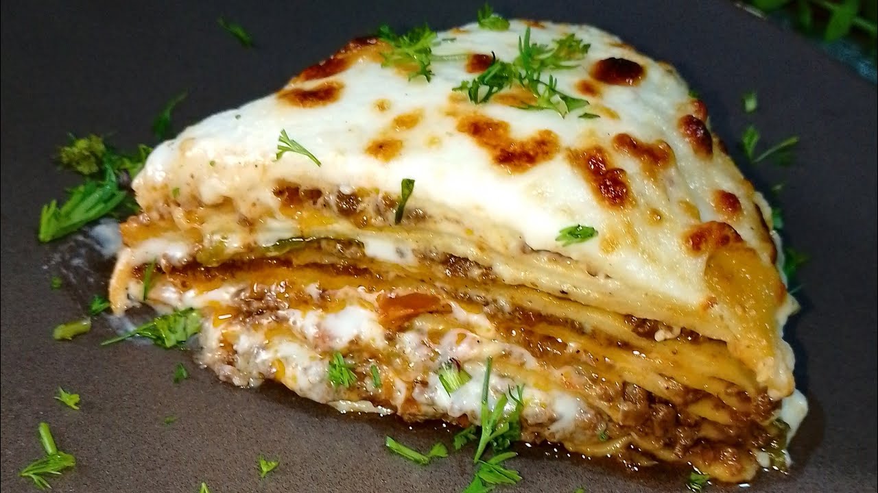 صنية كريب باللحمه المفرومه والبشاميل الذ صنية ممكن تجربوها