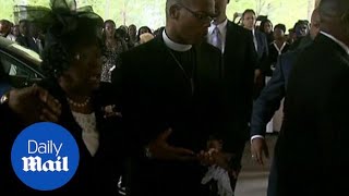 Family and friends gather to remember Walter Scott - Daily Mail