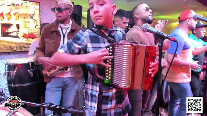 Carlito Jr. Ft Maxbanda   "Maria Morena"