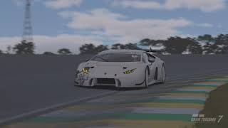 Gran Turismo 7 - Huracan pourchasse New Beetle - Gr3 Online