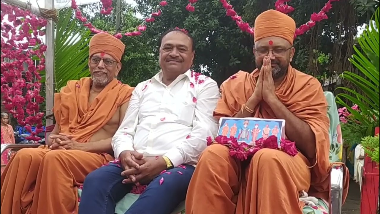 આત્મીય શિક્ષાપત્રી પારાયણ ના સમાપન પ્રસંગે ગજેરા ગામે ભવ્ય શોભાયાત્રા નીકળી