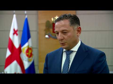 ვახტანგ გომელაურმა თანამშრომლებს სოციალური პროექტების შესახებ ინფორმაცია გააცნო