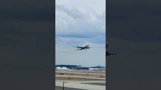Delta Airbus A320 Takeoff At Atlkatl - Plane Spotting