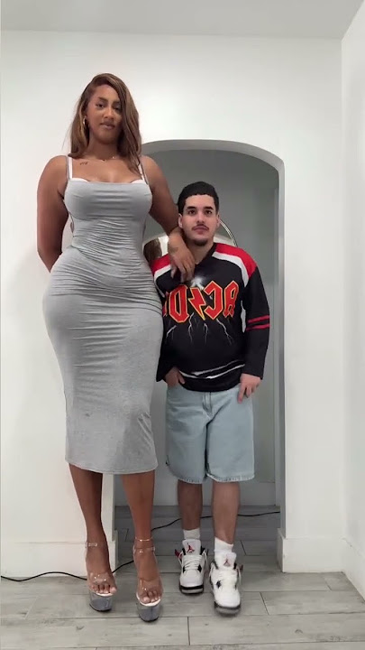 Do tall women belong to short men?π«£ (my ahh was sweating cuz im too thckπ) #explorepage