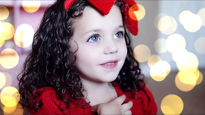 5 year old Sophie Fatu - Moon River (Frank Sinatra)