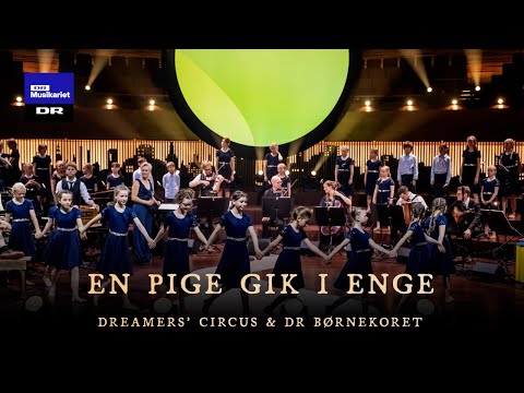 En pige gik