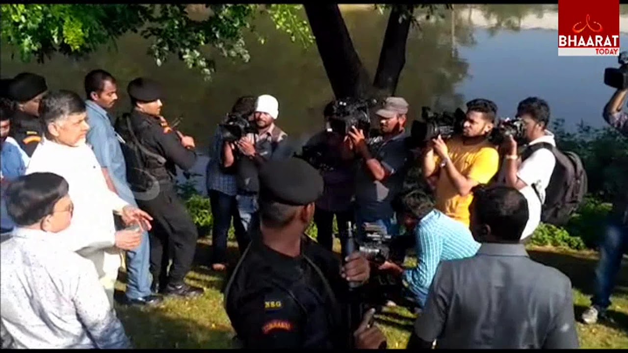 AP CM Chandrababu Surprise Visit Vijayawada | Bhaarattoday