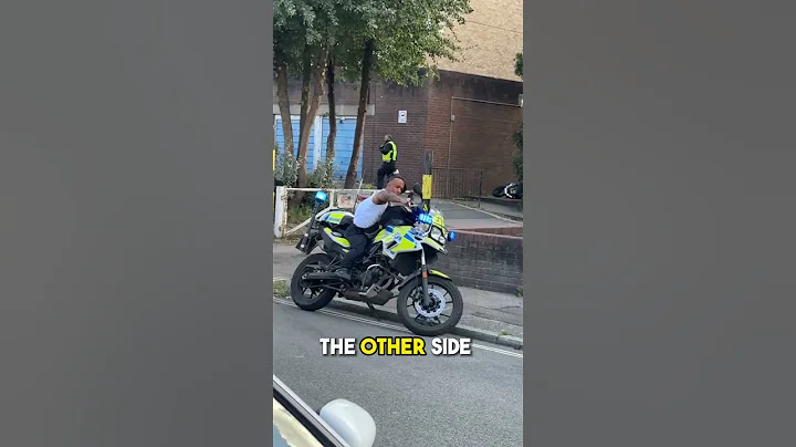 Midget pranks police🤣🤣