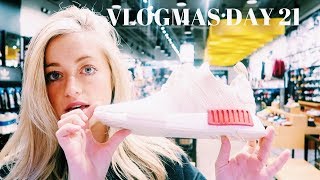 VLOGMAS DAY 21: come Christmas shopping with me! (last minute)