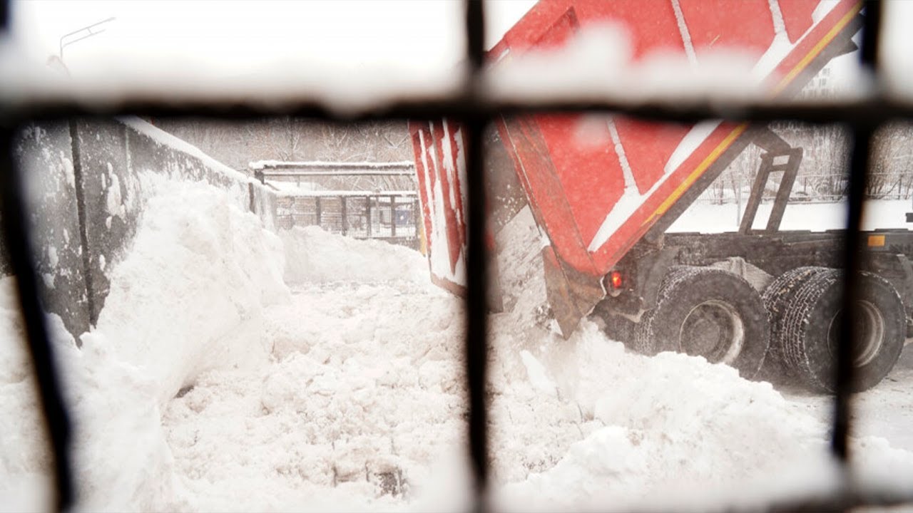 Снегоплавильные пункты поставили рекорд переработки снега в Санкт-Петебурге
