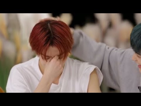 [NCT 마크] 이마크 진짜 그렇게 설레게 머리 쓰다듬지 말라고
