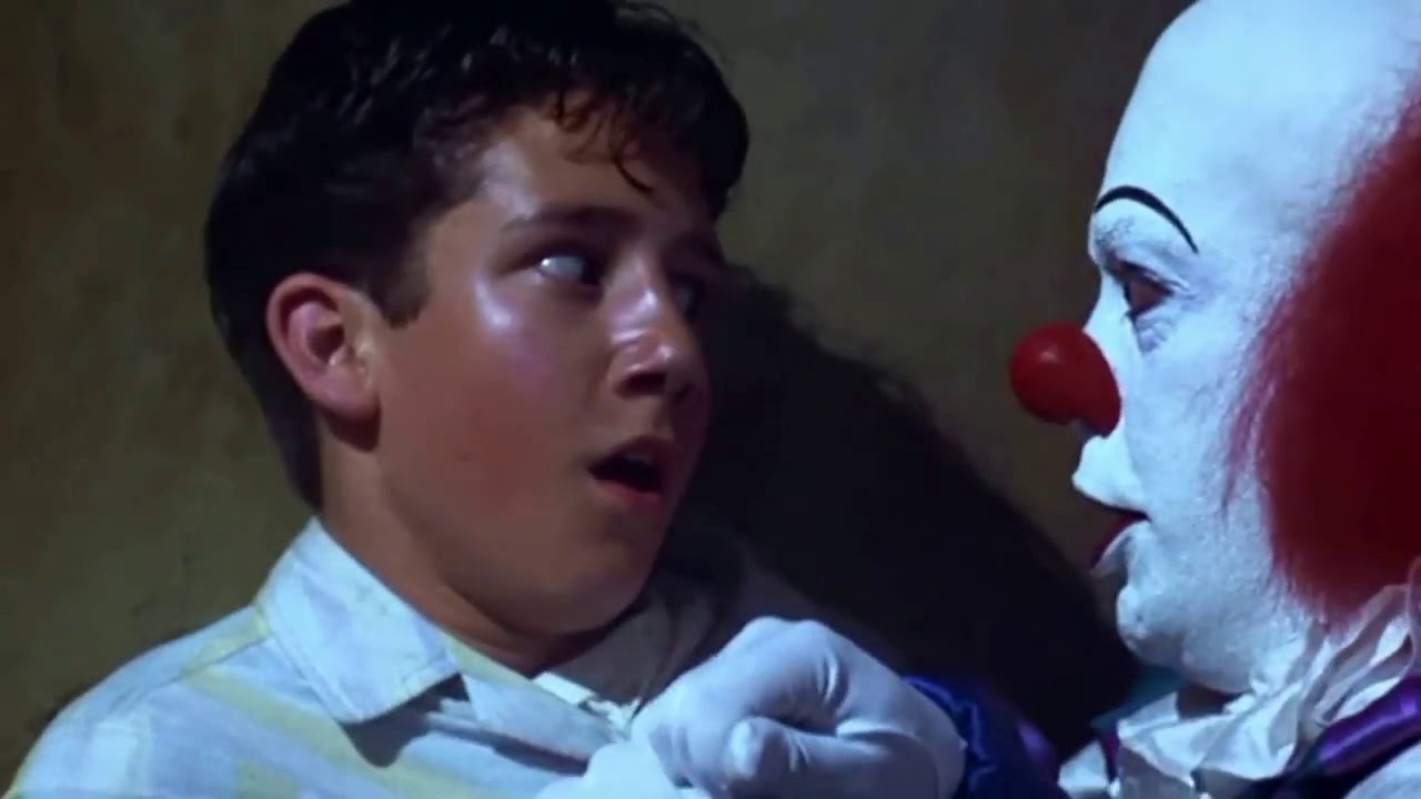 It 1990 Chapter One Losers Club Vs Pennywise Youtube