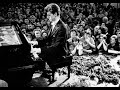 Capture de la vidéo Van Cliburn Plays Liszt Piano Concerto No. 1 And No. 2 (Unreleased Live Broadcast, November Of 1964)