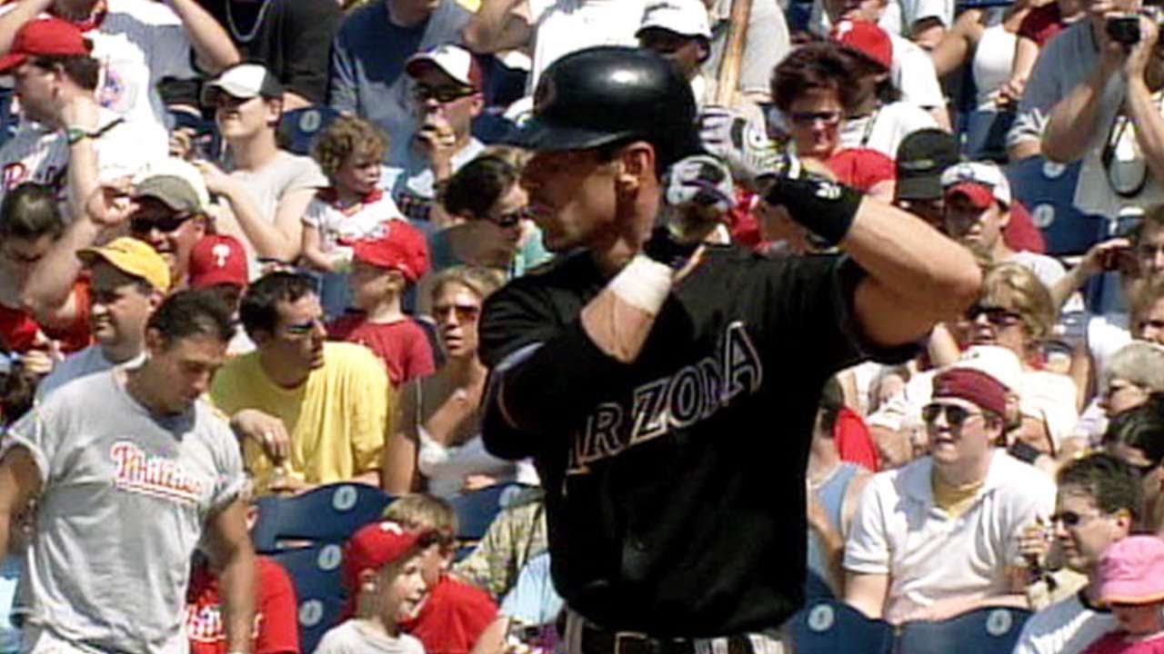 ARI@PHI: Luis Gonzalez hits career home run No. 300