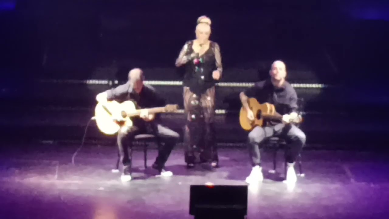 Valeria Lynch Popurrí acustico 