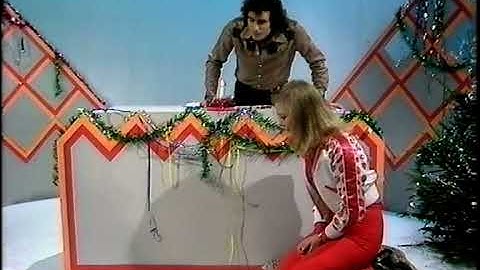 Christmas | Magic Tricks | Things to do | Entertainment | Magpie | 1976