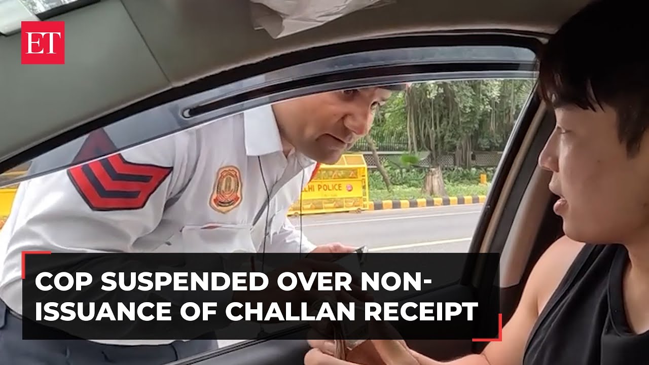 Delhi Traffic cop suspended over failure to issue challan receipt YouTube