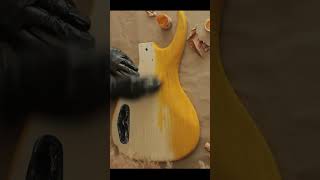 Реставрація старої бас гітари / фарбування гітари