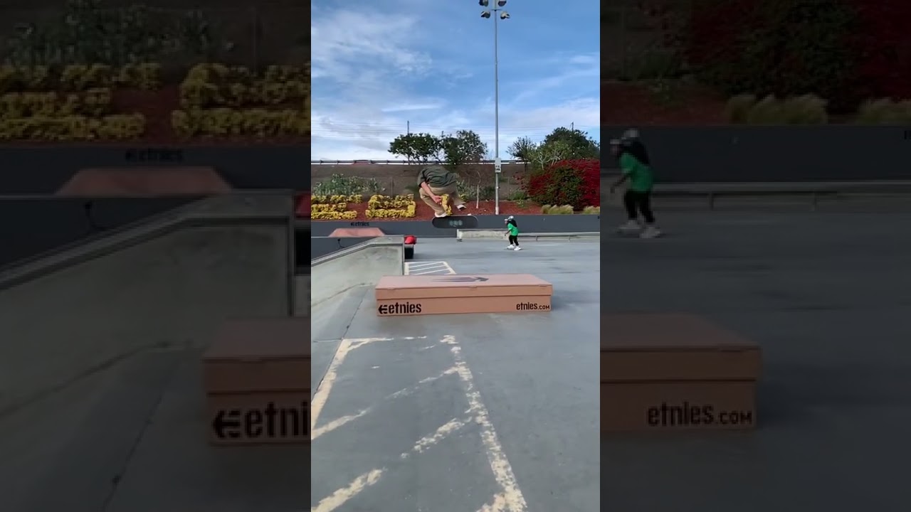 Bolts! Chris Joslin at the etnies skatepark. 🙀🙀🙀