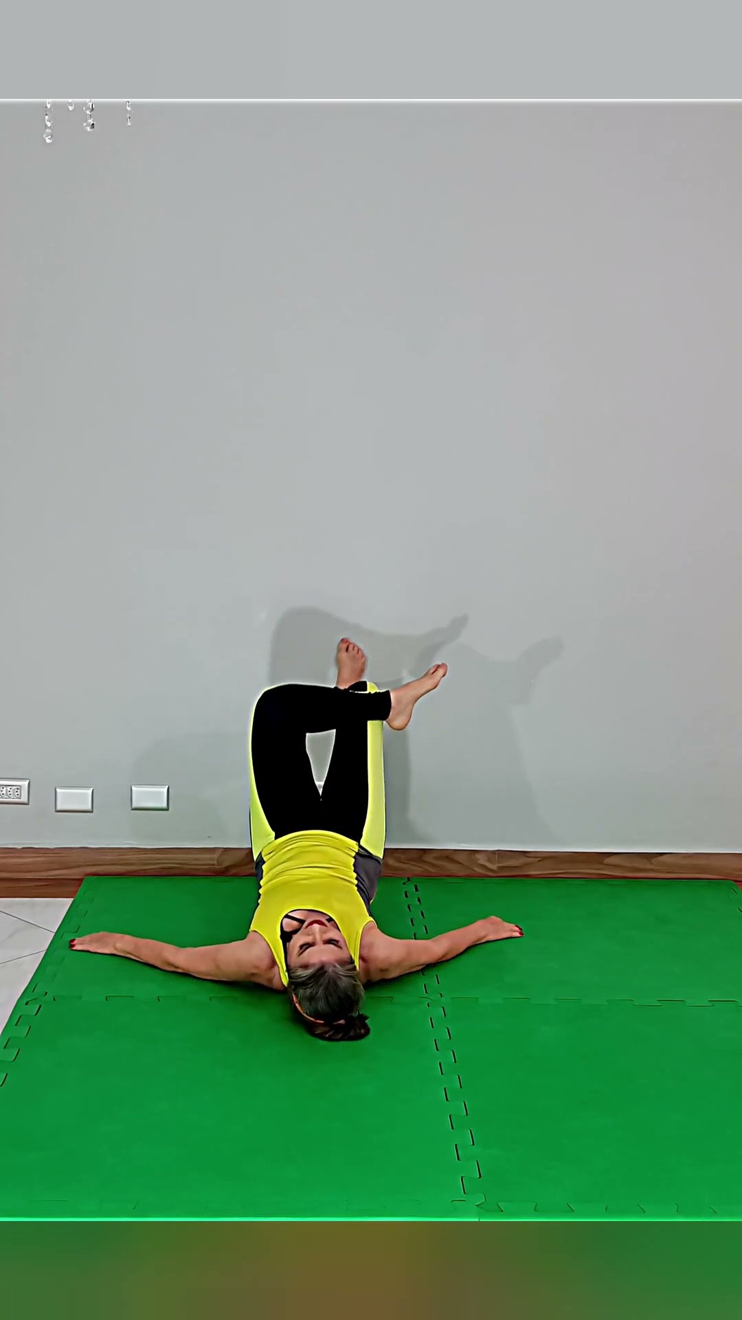Parte 10 Treino de Pilates na Parede: Fortaleça e Alongue-se de Forma Diferente! ?️‍♀️?