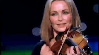 The Corrs 'Toss the Feathers' Final du Concert à Genève 2004