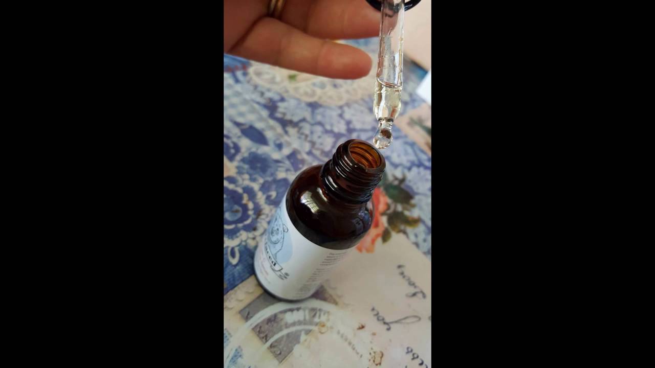 BeBarefacd Siero notte con Vitamina C e Acido Ialuronico