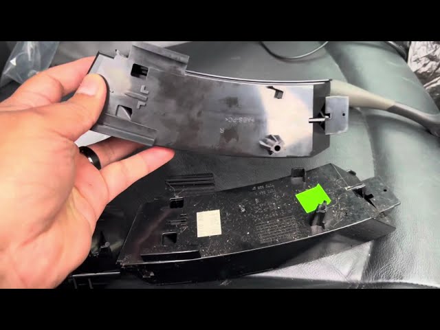 E85/E86 BMW Z4 Cup Holder Replacement - YouTube