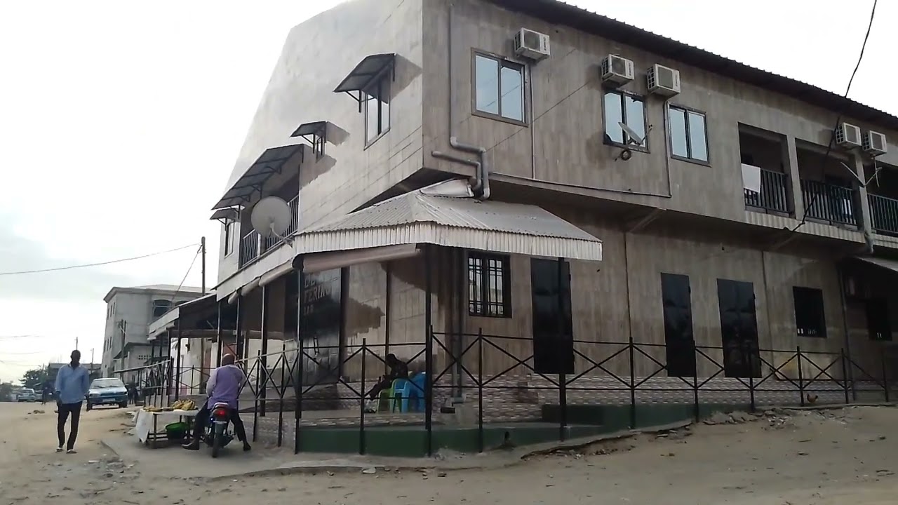 A VENDRE Hôtel+Immobilier complet Quartier FOUKS PointeNoire Congo