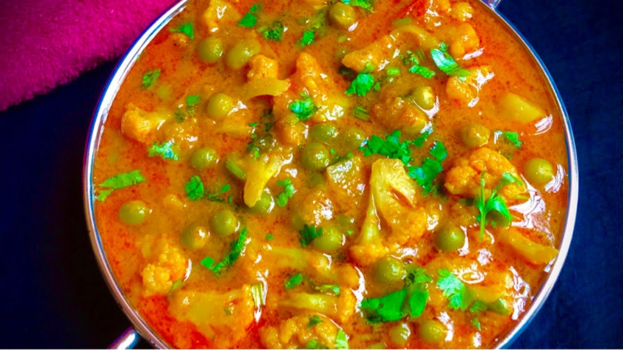Cauliflower Kurma (Tamil Nadu Restaurant Style Cauliflower Chops) Recipe
