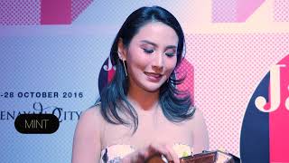 What's Inside My Bag At JFW 2017 | FITRIA YUSUF (Bahasa Indonesia)