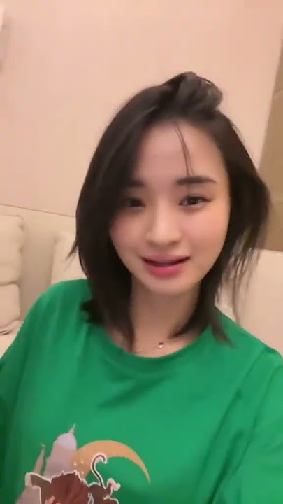 leka gak pake BH cuuukk