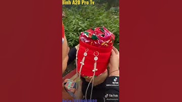 Trang phục và cách quấn khăn mũ của đồng bào dân tộc  người-Dao Đỏ-trên Tây Bắc.