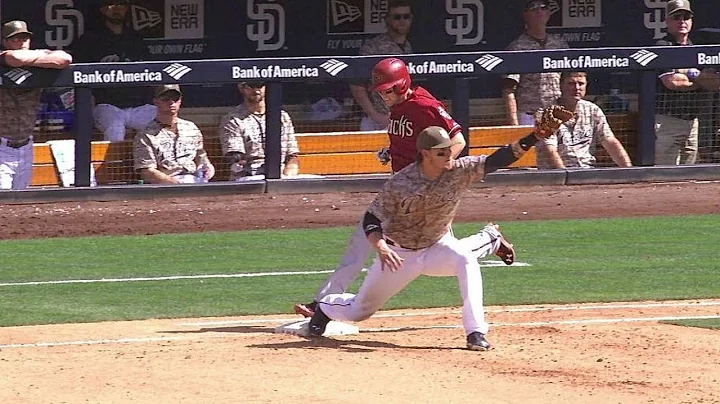 ARI@SD: Padres challenge safe call in 8th inning