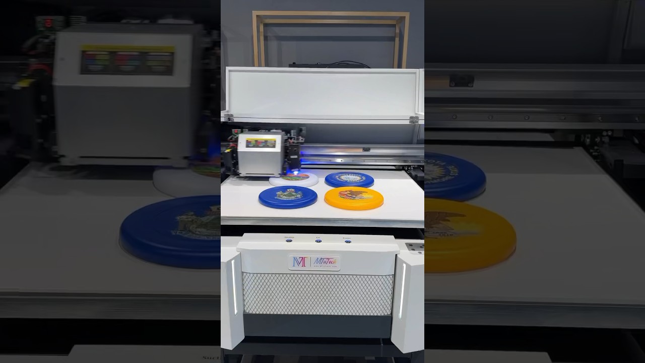 Come and try to create stylish frisbee using direct to substrate UV printer 9060 !