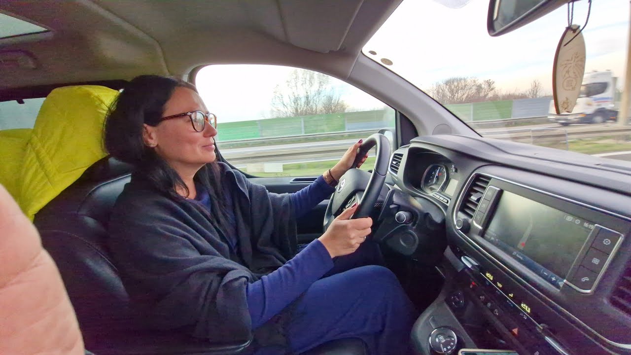 Toyota Proace Verso VIP long 2.0 diesel camper Trasa Chorwacja - Polska przez Węgry 