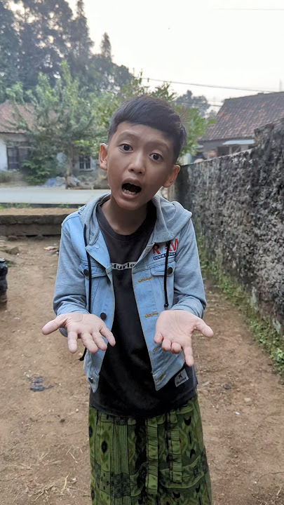 Tuk tuk sandal bapak mana 🤔🤔