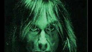 Watch Iggy Pop Shake Appeal video