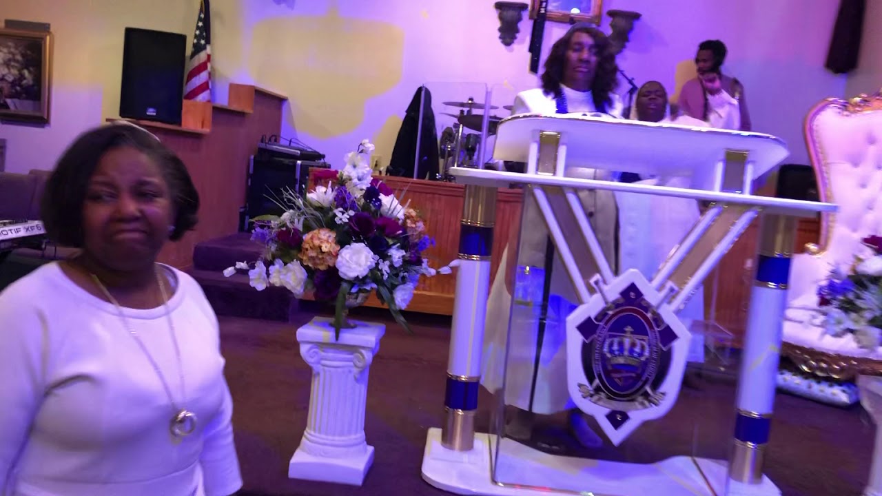 Holy Ghost take over and Let the fire fall praise break - Apostle Nix and TDC