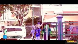 MOMEN KEBERSAMAAN SIMBA, JOJO, DAN ZORO . PERSIB DAN PERSEBAYA