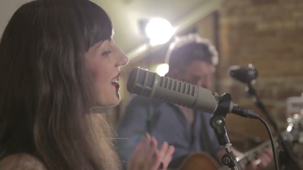 Aurelle Key -  Don't Waste my Time (live at La Turbine studio)