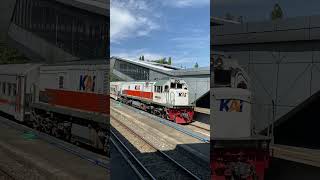 Download Lagu Kereta Api Commuterline Bandung Raya Masuk Stasiun Bandung MP3
