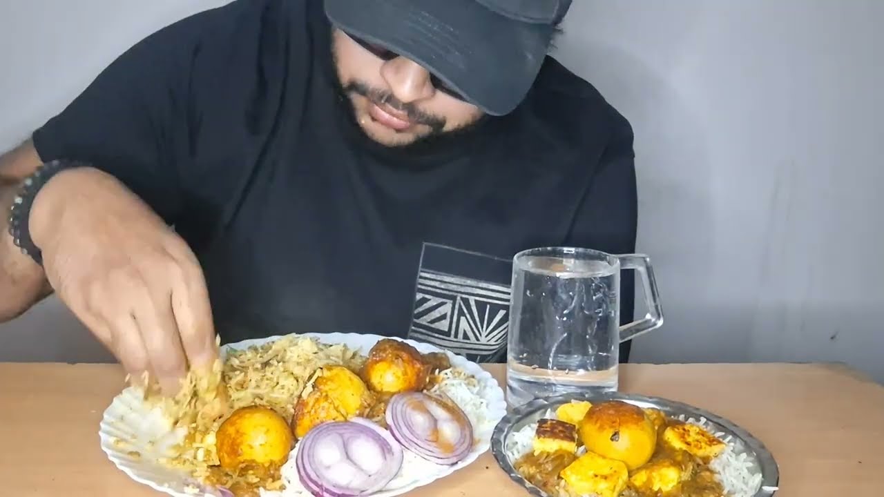Eating Spicy Egg Curry with Plain Rice & Onions (Silent Mukbang)