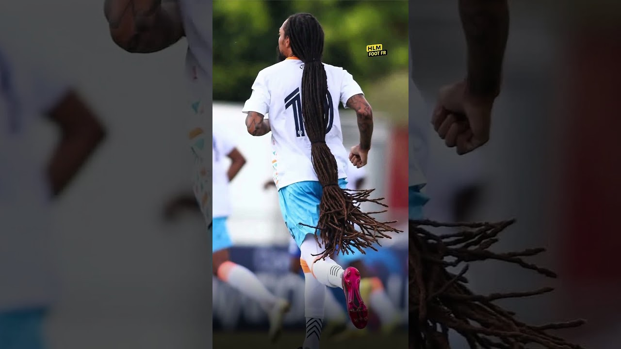 2 joueurs ont été expulsés après avoir tiré sur les dreadlocks d’un adversaire.