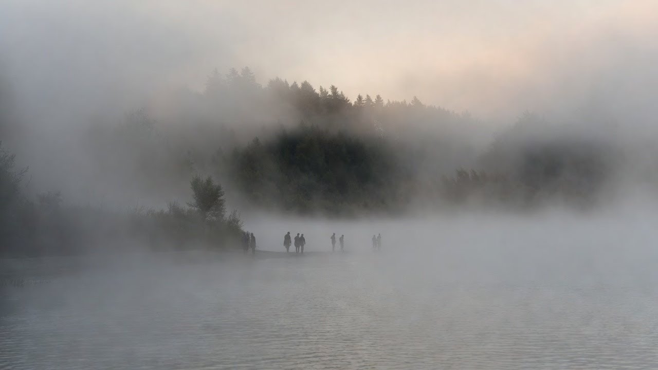 1892 Máchovo jezero — Hrůzostrašný objev v bahně. 16 těl dospělých v kruhu, detektiv odhaluje rituál
